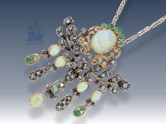 Pendant/brooch/chain: exceptional antique goldsmiths pendant/brooch with precious opals, emeralds and diamonds, these Golden Royal white chain Pendant/brooch/chain: exceptional antique goldsmiths pendant/brooch with precious opals, emeralds and diamonds, these Golden Royal white chain