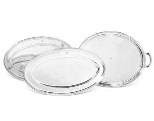 ENSEMBLE DE TROIS PLATS ET PLATEAU EN ARGENT ENSEMBLE DE TROIS PLATS ET PLATEAU EN ARGENT
