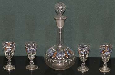 Decanter and 4 shot glasses. Russia Decanter and 4 shot glasses. Russia