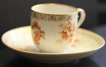 Cup and saucer from the service with a crest and monogram, KPM, mid XIX century Cup and saucer from the service with a crest and monogram, KPM, mid XIX century