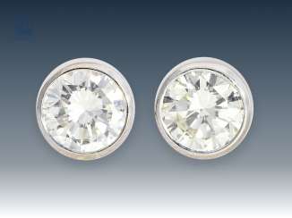 Stud earrings: classic diamond/solitaire plug, approximately 0.9 ct Stud earrings: classic diamond/solitaire plug, approximately 0.9 ct