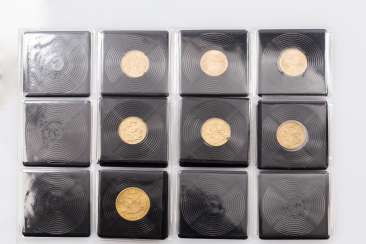 Interesting gold solder. 54.3 g of fine, consisting of Interesting gold solder. 54.3 g of fine, consisting of