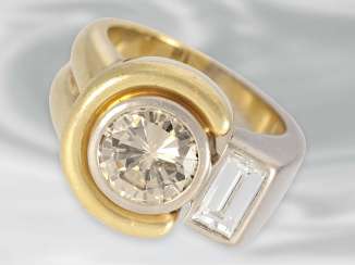 Ring: modern Designer wrought gold ring with a large fancy brilliant cut, approx. 1,89 ct, 18K Gold Ring: modern Designer wrought gold ring with a large fancy brilliant cut, approx. 1,89 ct, 18K Gold