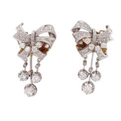 Earrings bes. with diamonds, together CA. 3,6 ct, Earrings bes. with diamonds, together CA. 3,6 ct,