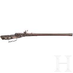 Carved and mother-of-pearl Inge put a wheel-lock rifle in the nature of the family Maucher of Schwäbisch Gmünd, South German, end of 17. Century Carved and mother-of-pearl Inge put a wheel-lock rifle in the nature of the family Maucher of Schwäbisch Gmünd, South German, end of 17. Century