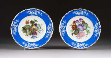 SOME PLATES WITH FRUIT PAINTING SOME PLATES WITH FRUIT PAINTING