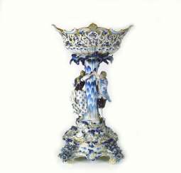 Magnificent centerpiece Meissen Magnificent centerpiece Meissen