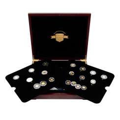 Edition The smallest gold coins in the world - precious wood box with Edition The smallest gold coins in the world - precious wood box with