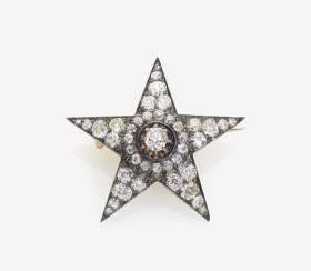 STAR-SHAPED BROOCH WITH DIAMONDS STAR-SHAPED BROOCH WITH DIAMONDS
