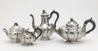 Coffee / tea service, 4 parts. France, 2nd half of the 19th century, Master DT (Dussard & Turpin?) Coffee / tea service, 4 parts. France, 2nd half of the 19th century, Master DT (Dussard & Turpin?)