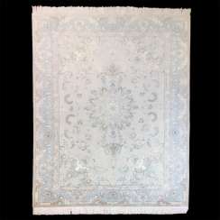 Tabriz Persian rug made of wool Tabriz Persian rug made of wool