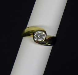 Solitaire diamond ladies ring Solitaire diamond ladies ring