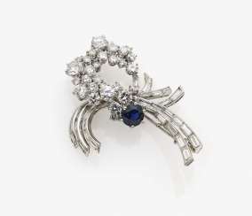 Brooch with sapphire, brilliant-cut diamonds and diamonds Brooch with sapphire, brilliant-cut diamonds and diamonds