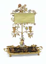 A LOUIS XV ORMOLU-MOUNTED MEISSEN, FRENCH PORCELAIN AND LACQUER ENCRIER A LOUIS XV ORMOLU-MOUNTED MEISSEN, FRENCH PORCELAIN AND LACQUER ENCRIER