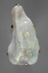 Brooch with precious opal Brooch with precious opal
