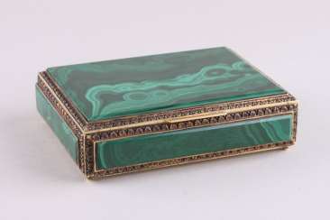 Jewelry box made of malachite Jewelry box made of malachite