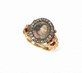 GOLD RING. Adorned with a miniature portrait of oval form, depicting tsar Peter the Great (1676-1725) GOLD RING. Adorned with a miniature portrait of oval form, depicting tsar Peter the Great (1676-1725)