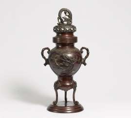 Incense burner with cranes, sparrows and dragons Incense burner with cranes, sparrows and dragons