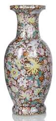 Great 'Mille Fleur'Vase made of porcelain Great 'Mille Fleur'Vase made of porcelain