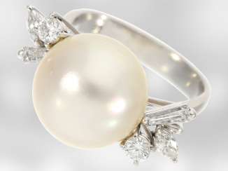 Ring: unique pearl ring with diamonds, approx 0,55 ct, gold wrought by hand from platinum Breeding, the court jeweller Roesner Ring: unique pearl ring with diamonds, approx 0,55 ct, gold wrought by hand from platinum Breeding, the court jeweller Roesner