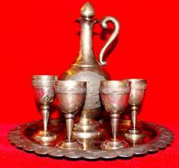 Brandy set the weight of 859 grams. Brandy set the weight of 859 grams.