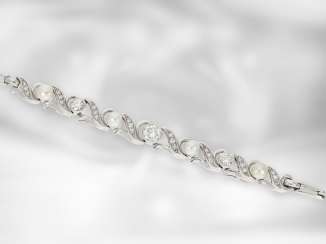 Bracelet: very decorative vintage bracelet with diamonds and pearls, total approx. 1.25 ct, 14K white gold Bracelet: very decorative vintage bracelet with diamonds and pearls, total approx. 1.25 ct, 14K white gold