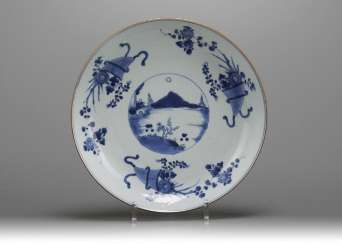 Qing Dynasty blue and white porcelain landscape painting plate Qing Dynasty blue and white porcelain landscape painting plate