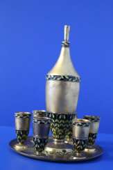 Decanter for vodka, tray and 6 cups Decanter for vodka, tray and 6 cups