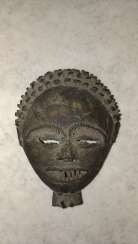 Antike Bronzene Maske Kongo um 1900-1910 Sehr selten! Antike Bronzene Maske Kongo um 1900-1910 Sehr selten!