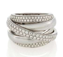 Diamond-Ring Diamond-Ring