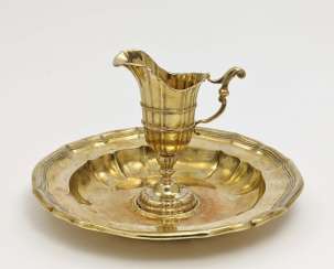 Lavabo, consisting of a helmet jug and basin Dresden, 1785, Friedrich Reinhard Schrödel Lavabo, consisting of a helmet jug and basin Dresden, 1785, Friedrich Reinhard Schrödel