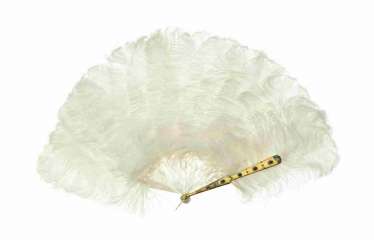 Feather fan with white ostrich feathers Feather fan with white ostrich feathers
