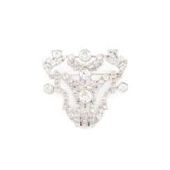 ART-DÉCO BROOCH WITH DIAMONDS ART-DÉCO BROOCH WITH DIAMONDS