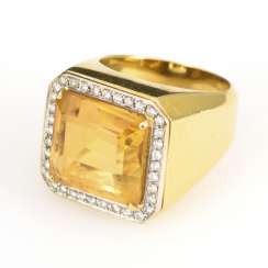 Heavy ring with citrine? and diamonds Heavy ring with citrine? and diamonds