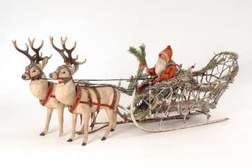Rarität! Weihnachtsmann auf Schlitten mit 2 Rentieren. Rarität! Weihnachtsmann auf Schlitten mit 2 Rentieren.