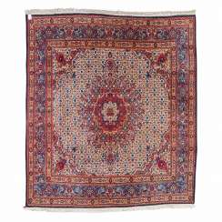 Orientteppich. MOUD MAHI /IRAN, 20. Jahrhundert, 234x214 cm. Orientteppich. MOUD MAHI /IRAN, 20. Jahrhundert, 234x214 cm.