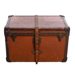 LOUIS VUITTON VINTAGE historical chest "MALLE COURIER". LOUIS VUITTON VINTAGE historical chest "MALLE COURIER".