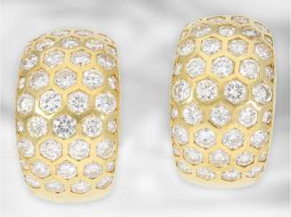 Boucles d'oreilles: de très haute qualité en or Halbcreolen avec Brillantbesatz de première Qualité, un total d'environ 3,84 ct, Or jaune 18 carats Boucles d'oreilles: de très haute qualité en or Halbcreolen avec Brillantbesatz de première Qualité, un total d'environ 3,84 ct, Or jaune 18 carats