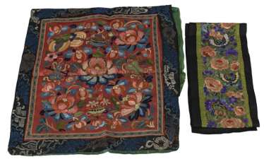 Ärmelstreifen et Napperons, chemins de table en Soie avec de superbes Broderies Ärmelstreifen et Napperons, chemins de table en Soie avec de superbes Broderies