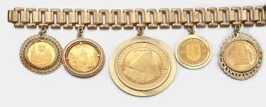 Gold coin bracelet from the 1960s Gold coin bracelet from the 1960s
