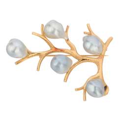 Brooch of gold with pearls Brooch of gold with pearls