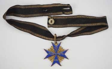 Prussia: order Pour le Mérite for military merits - wear piece. Prussia: order Pour le Mérite for military merits - wear piece.
