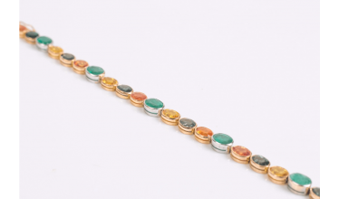Bracelet in yellow gold (750 thousandths), set with sapphires Bracelet in yellow gold (750 thousandths), set with sapphires