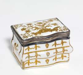 Enamel and silver box in the shape of a miniature commode Enamel and silver box in the shape of a miniature commode