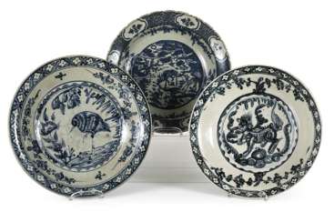 Three underglaze blue Swatow bowls made of porcelain Three underglaze blue Swatow bowls made of porcelain