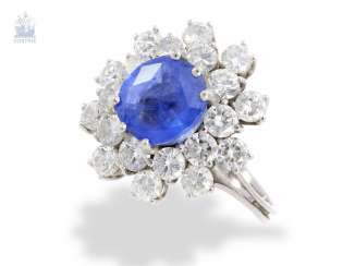 Ring: high-quality vintage sapphire / diamond ladies ring, approx. 4.7 ct Ring: high-quality vintage sapphire / diamond ladies ring, approx. 4.7 ct