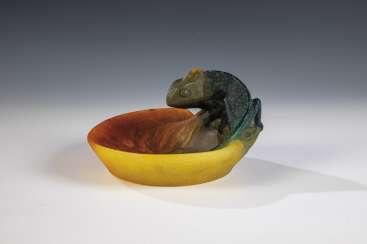 Shell with chameleon Shell with chameleon