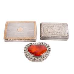 SET OF THREE POWDER JARS SET OF THREE POWDER JARS