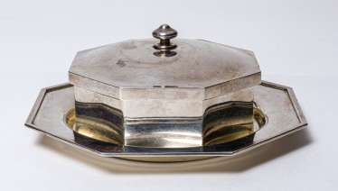 PLATE WITH CAN AND GLASS INSERT PLATE WITH CAN AND GLASS INSERT