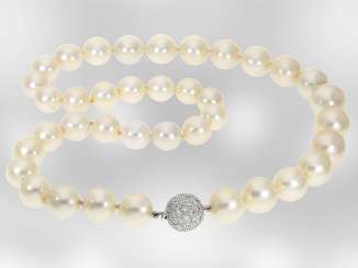 Chaîne/Collier: de haute qualité vintage des mers du Sud Zuchtperlencollier fine Brillantschließe, la Main Hofjuwelier Roesner Chaîne/Collier: de haute qualité vintage des mers du Sud Zuchtperlencollier fine Brillantschließe, la Main Hofjuwelier Roesner